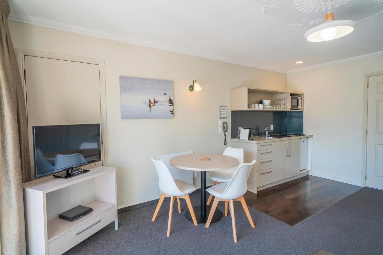 Silver Fern Rotorua Suites&Spa Exterior foto A typical one-bedroom apartment at the hotel