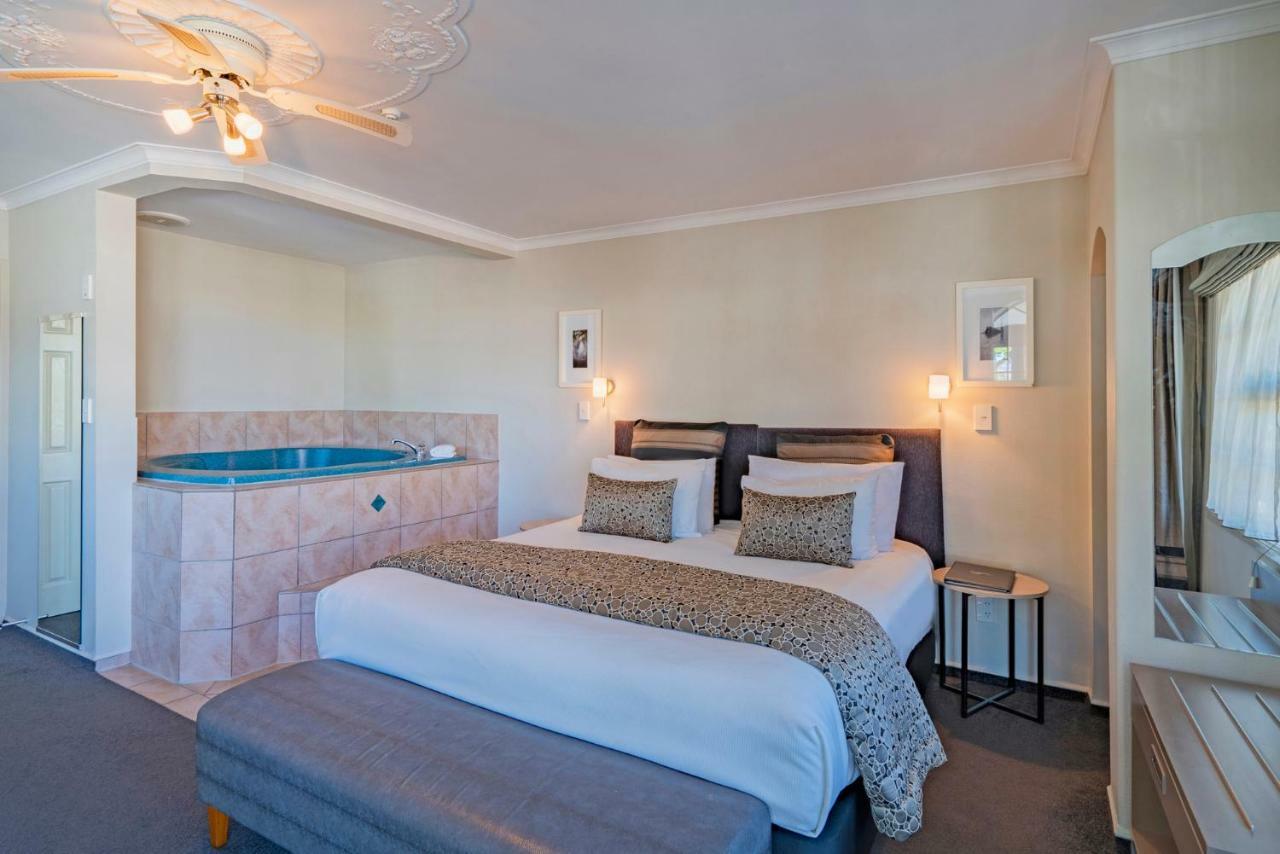 Silver Fern Rotorua Suites&Spa Exterior foto A suite at the hotel