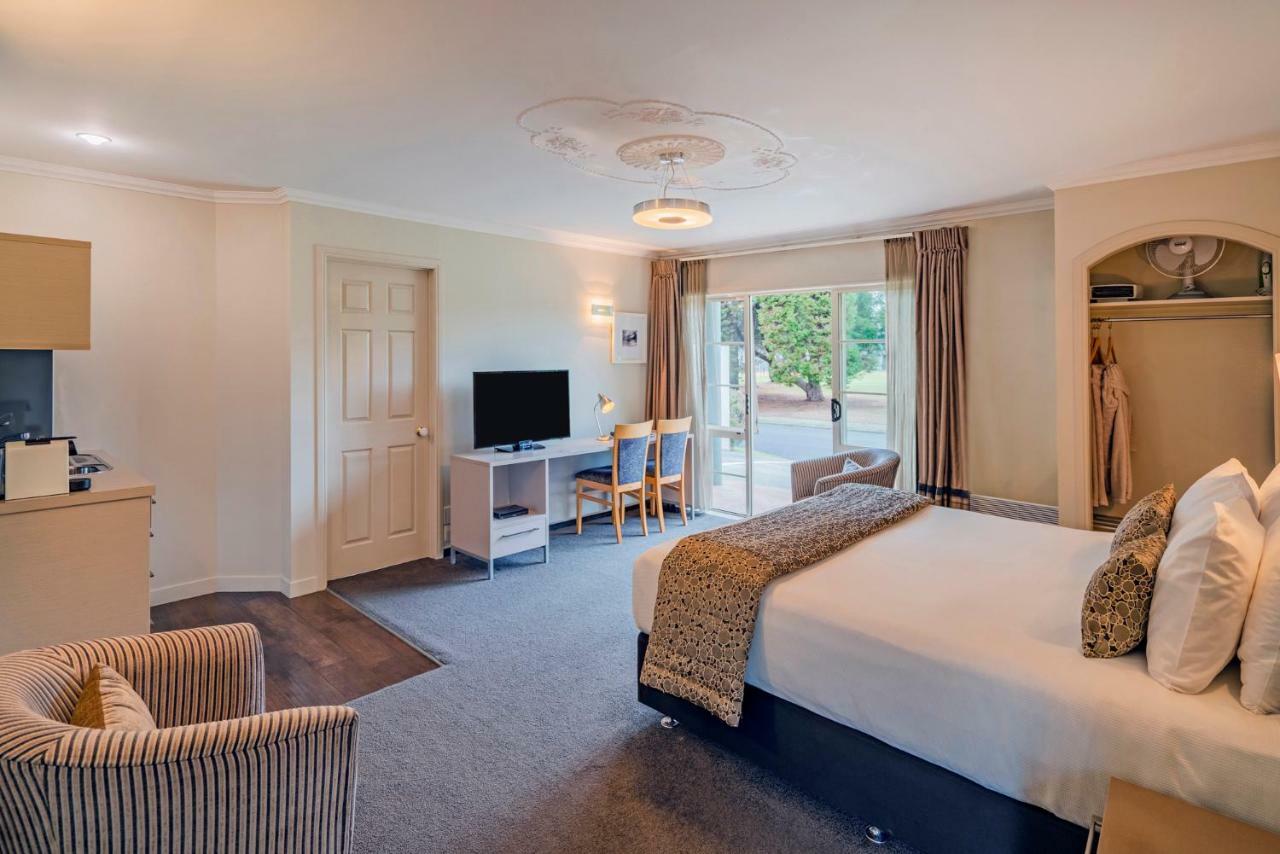 Silver Fern Rotorua Suites&Spa Exterior foto A typical hotel room
