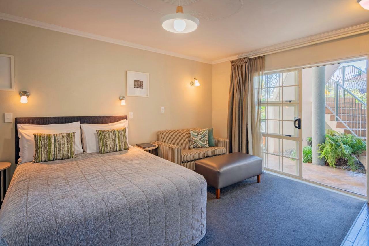 Silver Fern Rotorua Suites&Spa Exterior foto A typical motel room