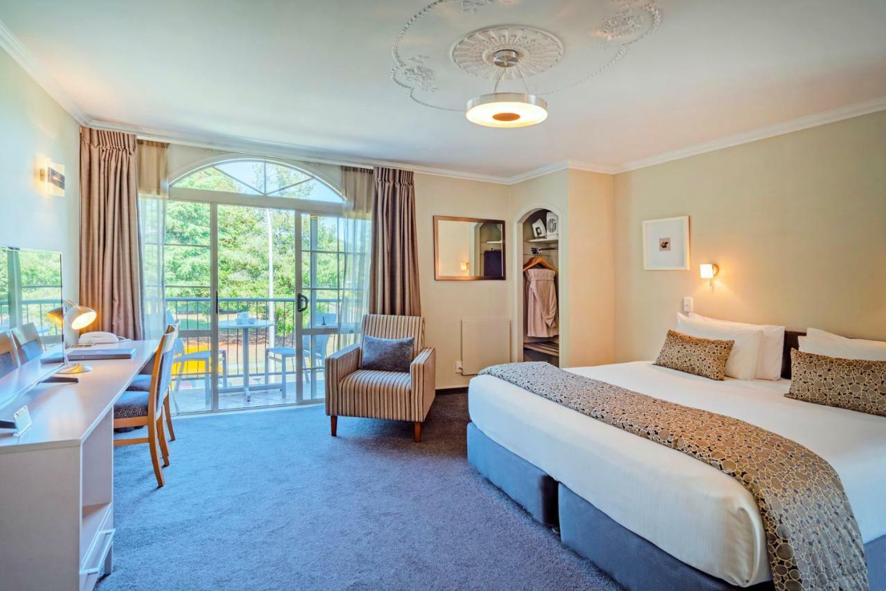 Silver Fern Rotorua Suites&Spa Exterior foto A typical hotel room
