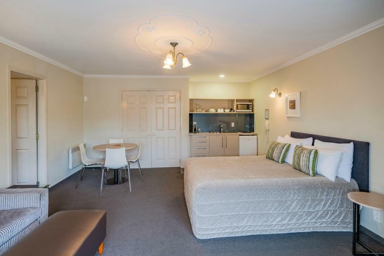 Silver Fern Rotorua Suites&Spa Exterior foto A studio apartment in New Zealand